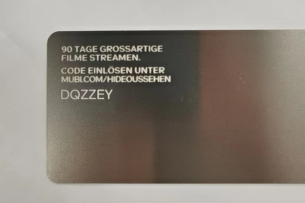 Carte de visite en métal doré